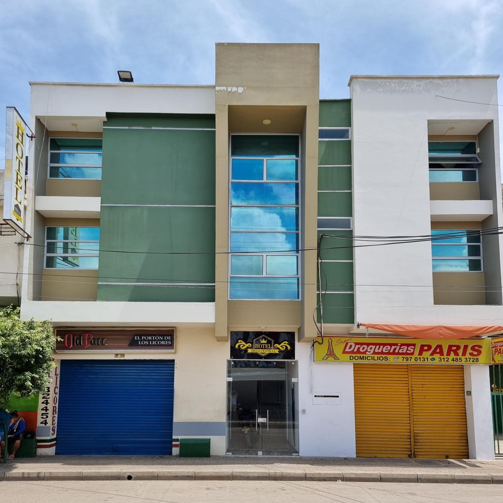 Hotel Ibiza Central Montería Buitenkant foto